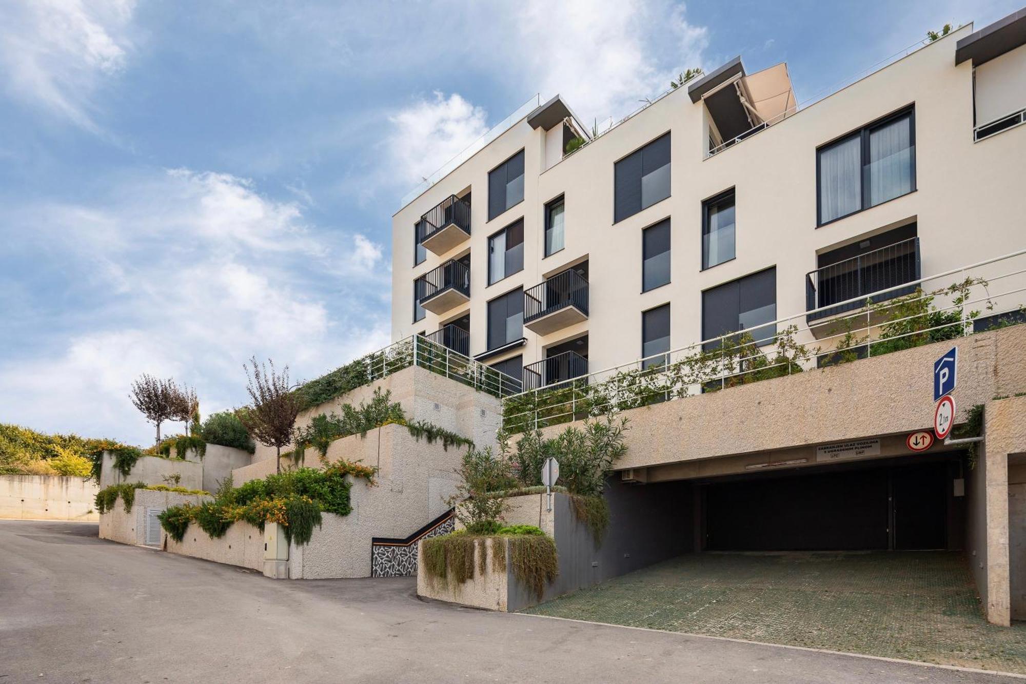 New Luxury Apartment With Private Heated Pool And Amazing Terrace With Seaview Split Eksteriør bilde